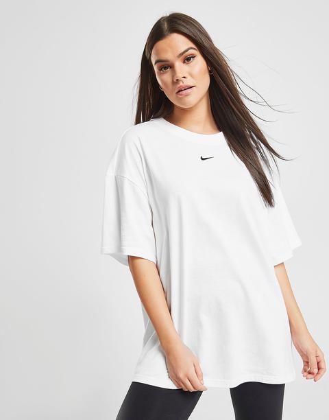 Abandonar Calificación historia Nike Essential Boyfriend T-shirt, Blanco from Jd Sports on 21 Buttons