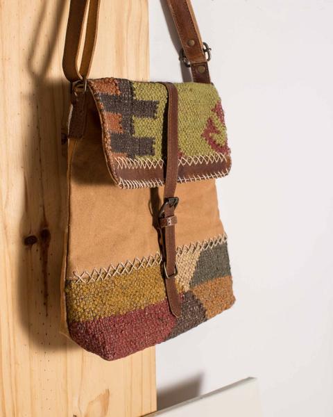 Bolso Bandolera Con Tapa Kilim Beige 1