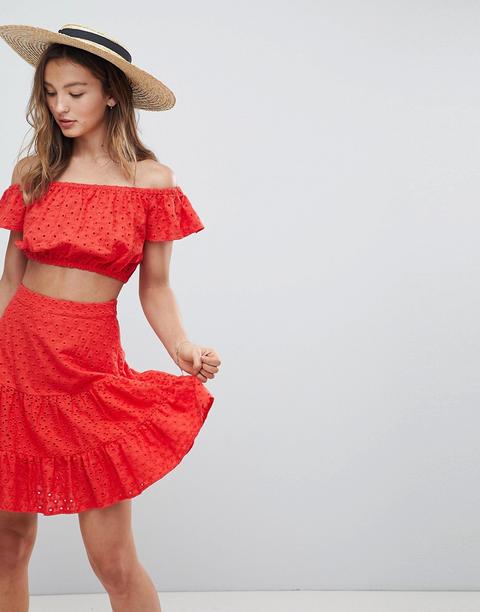 Asos Design - Top Corto In Pizzo Con Spalle Scoperte In Coordinato - Rosso