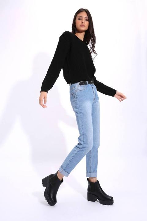 Light Wash Mom Jeans With Roll Up Hem 