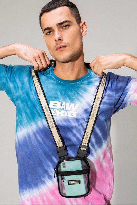 camiseta tie dye baw