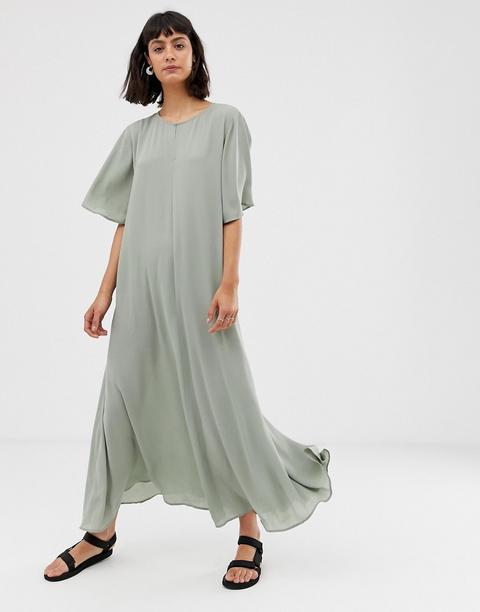 vestido verde salvia