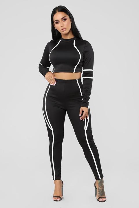 Feeling Stronger Leggings - Black/white