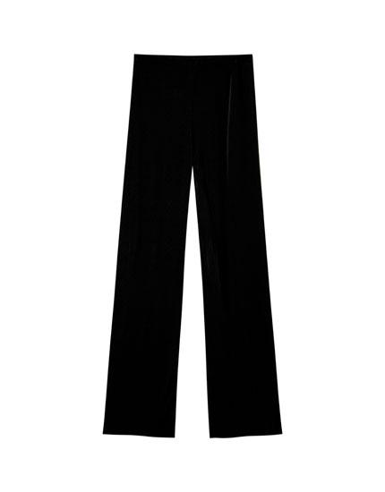 Pantalón Plisado Negro