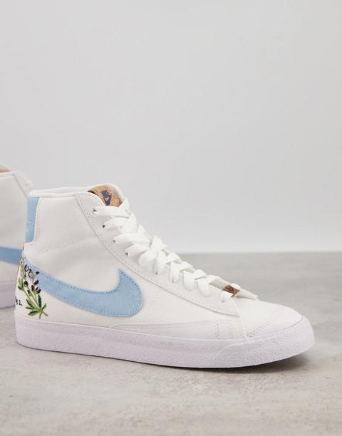 Zapatillas De Deporte Blancas Y Azules Con Bordado Floral Blazer Mid 77 Move To Zero De Nike