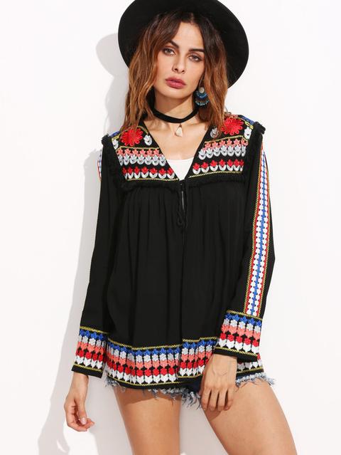 Blusa Con Bordado Y Cordón - Negro