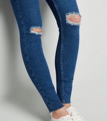 Umstandsmode Blaue Skinny Jeans Mit Zerrissener Kniepartie Und Uberbauchbund From New Look On 21 Buttons