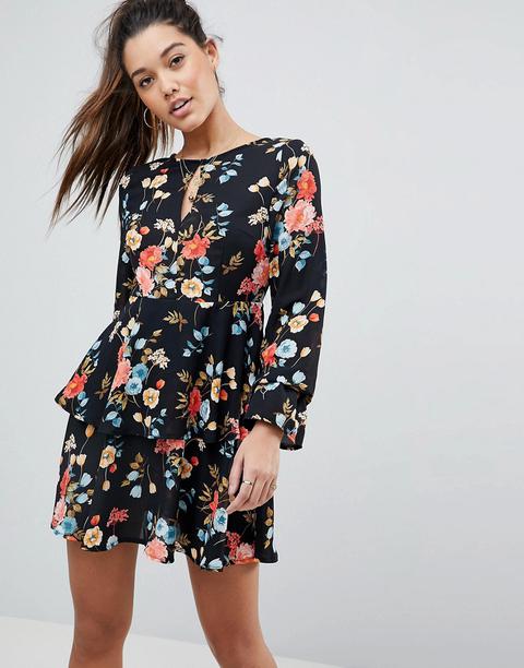 Prettylittlething - Vestito A Pieghe A Fiori - Nero