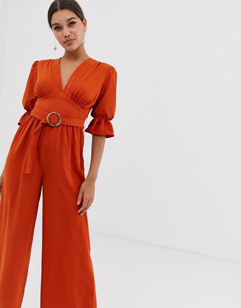 Mono Largo Con Cuello En V Con Mangas Abullonadas Y Cinturón Ovalado De Asos Design-marrón