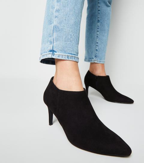 new look faux suede pointed heeled boots in black