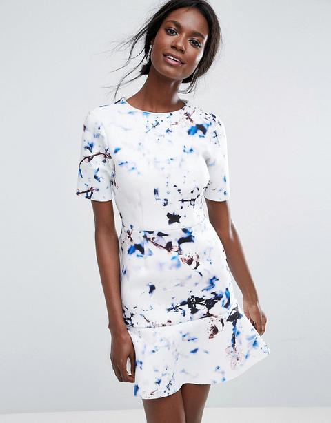 Minivestido Con Bajo De Volantes Fruncido En Neopreno Y Camiseta Estilo Mármol De Asos