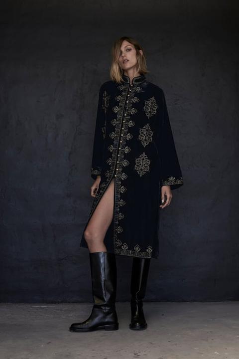 Kimono Bordados Terciopelo from Zara on 21 Buttons
