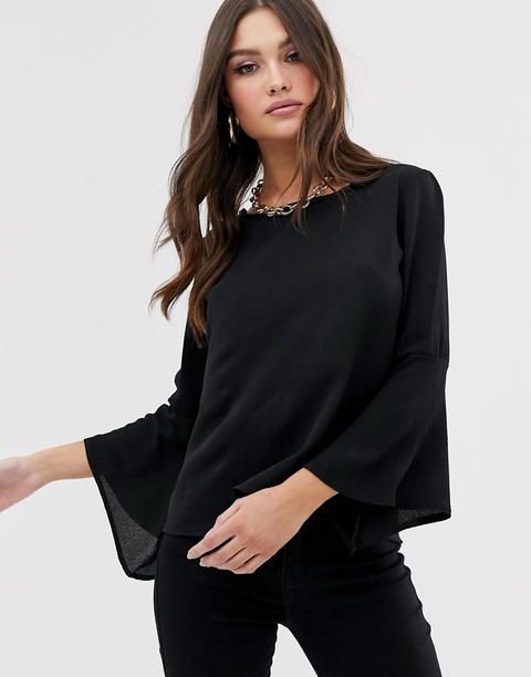 Boohoo - Blusa Basic Con Maniche Svasate Nera - Nero