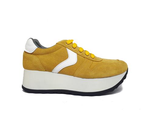 Sneaker ‘yellow Line’