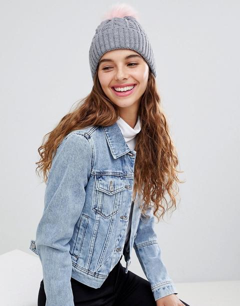7x – Strick-beanie Mit Bommel