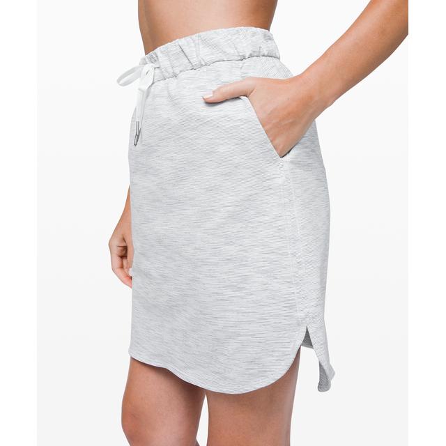 lulu lemon on the fly skirt