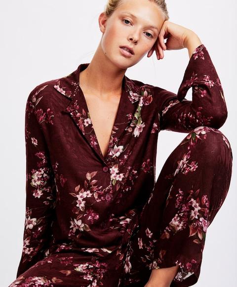 Camisa Flor Granate Color: Frambuesa Talla: M Material: Viscosa,