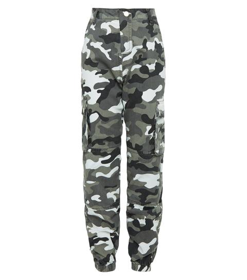 grey and white camo trousers