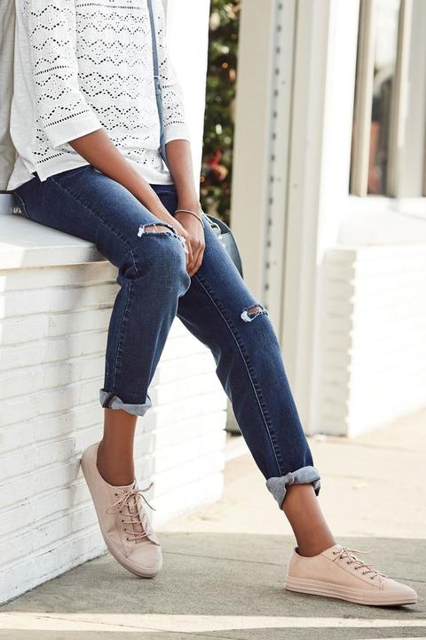 ripped relaxed jeans