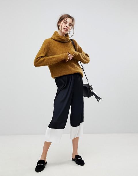 Asos - Plissierter Hosenrock Mit Falten Und Schwarz-weißem Saum - Schwarz