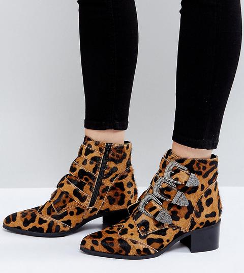 Botines De Ancho Especial De Cuero Con Diseño De Leopardo Y Hebilla Relieve De Asos