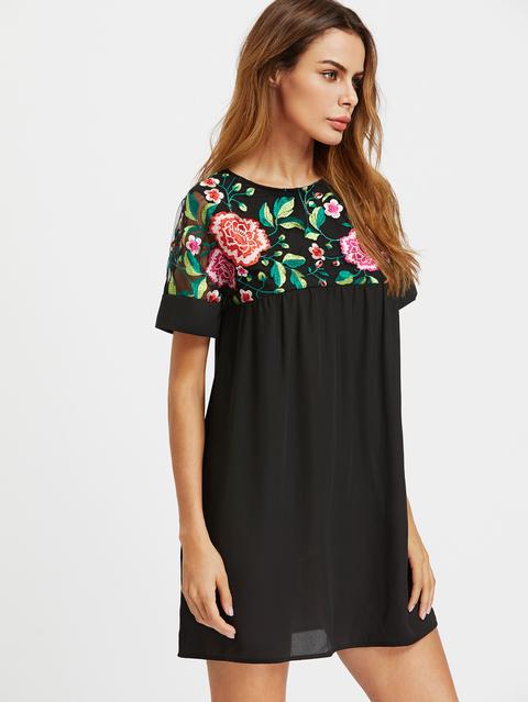 Vestito Con Ricamo Di Fiore