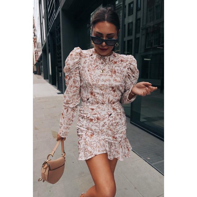 In The Style - How gorgeous does Lorna Luxe look in her 'PRACTICALLY  PERFECT' PORCELAIN ROSE MINI DRESS' 😍It's her favourite piece of the  re-launch so make sure you don't miss out