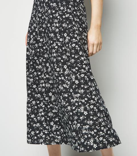 Black Floral Circle Cut Midi Skirt New Look