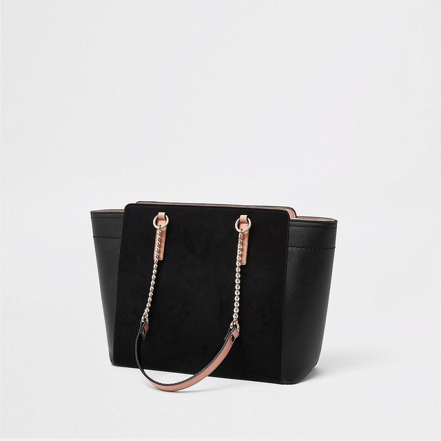 Black winged chain 2024 handle tote bag