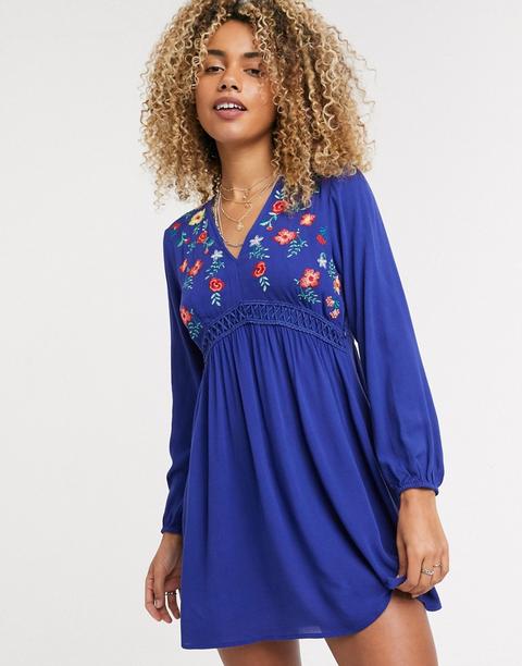 Vestido De Vuelo Con Aplicaciones Caladas Y Bordado Floral De En Crème-azul Marino