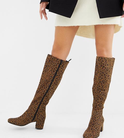 Botas De Caña Alta Con Tacón Y Estampado De Leopardo De Monki