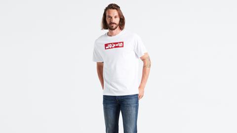 levis oversized graphic tee