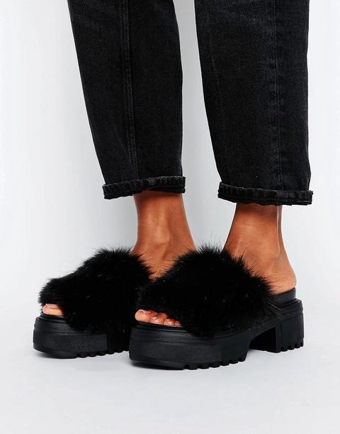 Mules Con Suela Gruesa Y Acabado Peludo Tooty Fruity De Asos