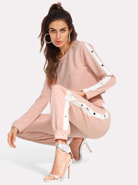 Top Corto Con Pantaloni