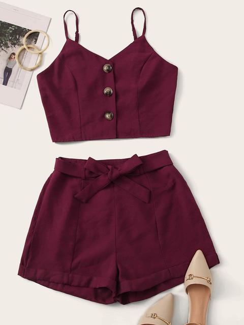 Top Con Bretelle Sottile Con Bottone E Shorts Con Cinture