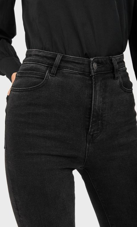 black mom jeans stradivarius