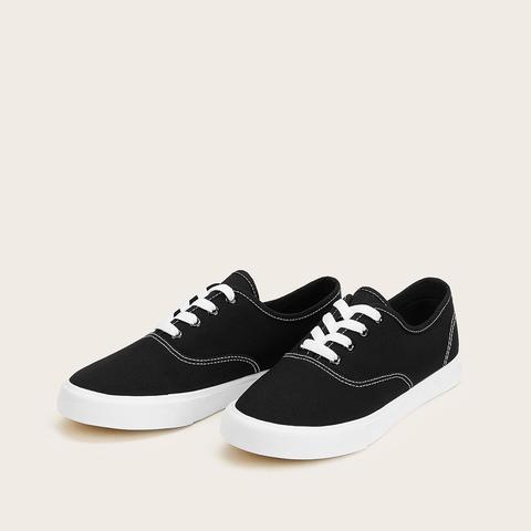 Men Canvas Low Top Sneakers from SheIn 