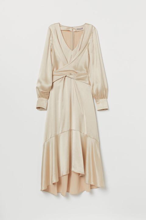 robe beige satin