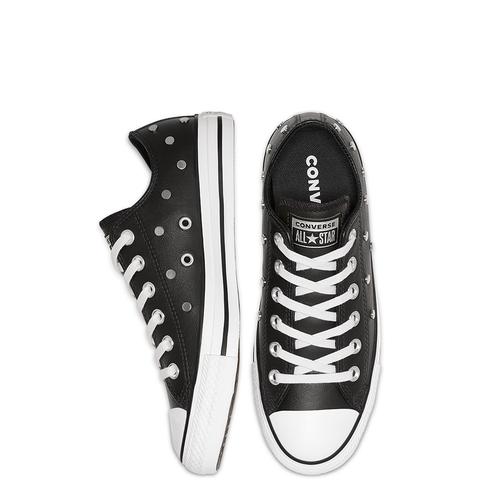 chuck taylor all star studs low top