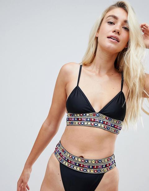 Top De Bikini De Tirantes Con Bordados De Prettylittlething