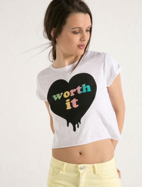 Camiseta Bsk Cropped Texto Estampado