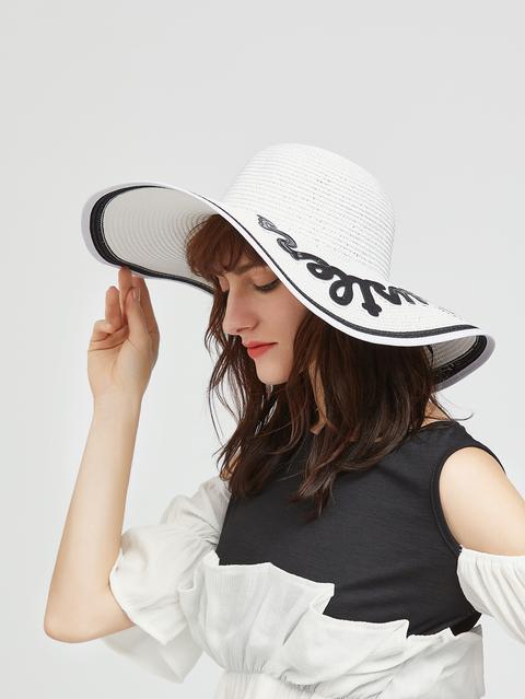 Bianco Lettera Patch Cappello Di Paglia A Tesa Larga