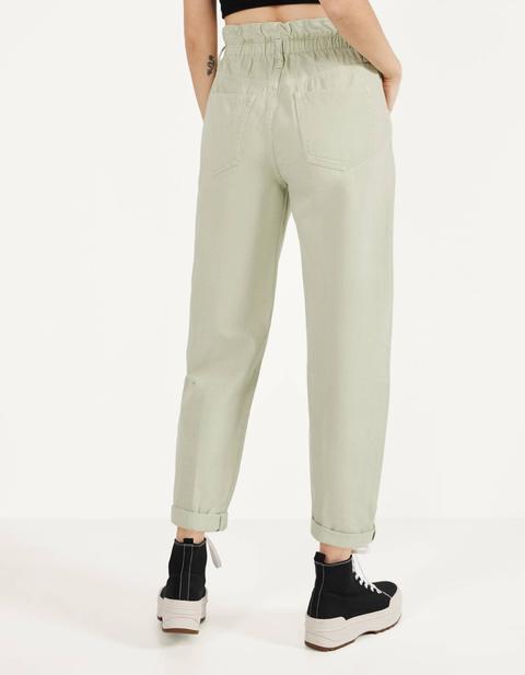 Slouchy Trousers With An Elastic 