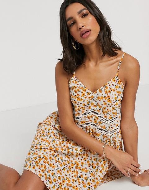 Vestido Veraniego Corto De Vuelo Con Estampado De Florecitas Y Aplicaciones De Encaje De Asos Design-multicolor