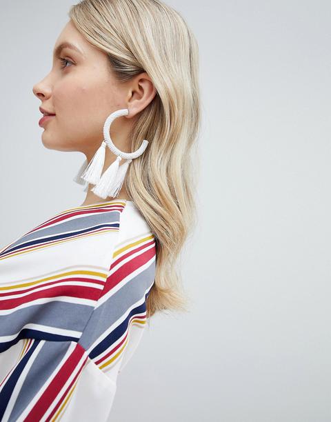 Pendientes De Aro De Tendencia Con Borla Blanca Y Cuentas De Liars & Lovers-blanco