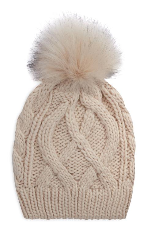 Gorro De Punto De Ochos Con Pompón