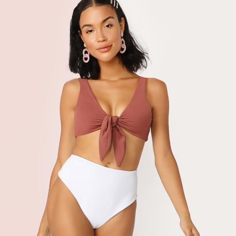 Set De Bikini De Dos Colores Con Nudo Delantero