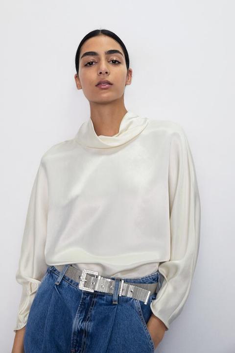 blusa satinada zara