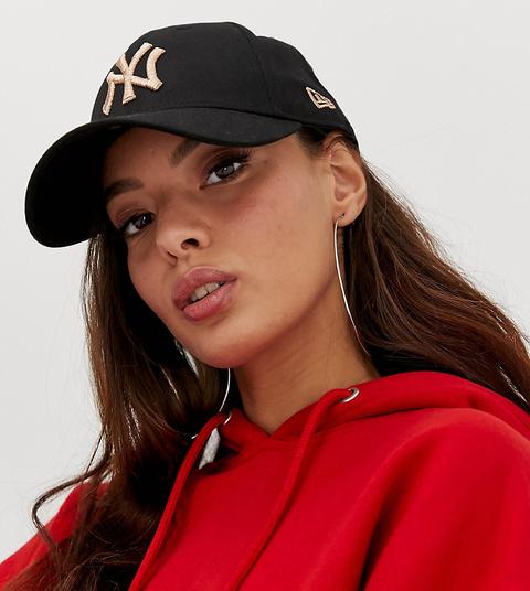 New Era 9forty Exclusive Black Cap With Rose Gold Ny