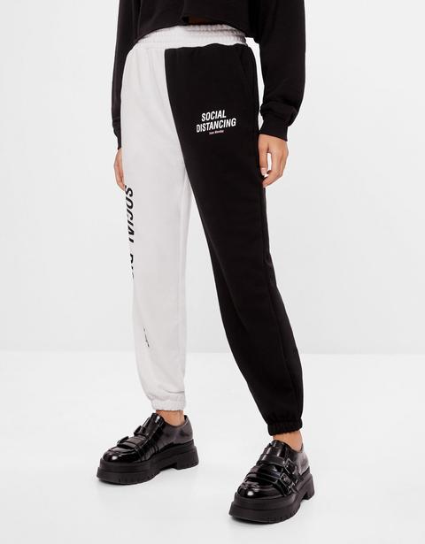 Mujer Pantalón jogger Tom \u0026 Jerry Verde | Pantalones Bershka \u003c Esperando a  Christine
